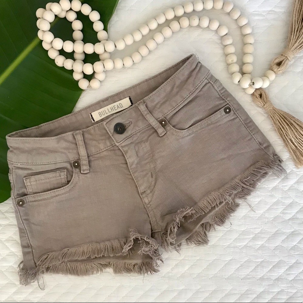 Bullhead Denim Co. Grey Stretch Denim Frayed Short Shorts SIZE 0
